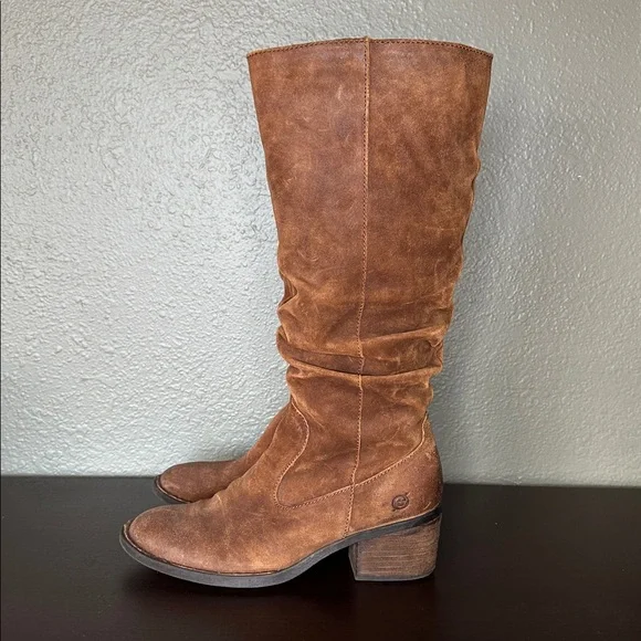 Born Suede Boots (7.5) - Picture 3 of 11